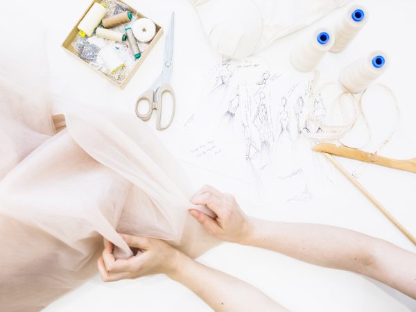 Tules em Destaque: Guia Para Costurar com Tule Filo e Suas Variações