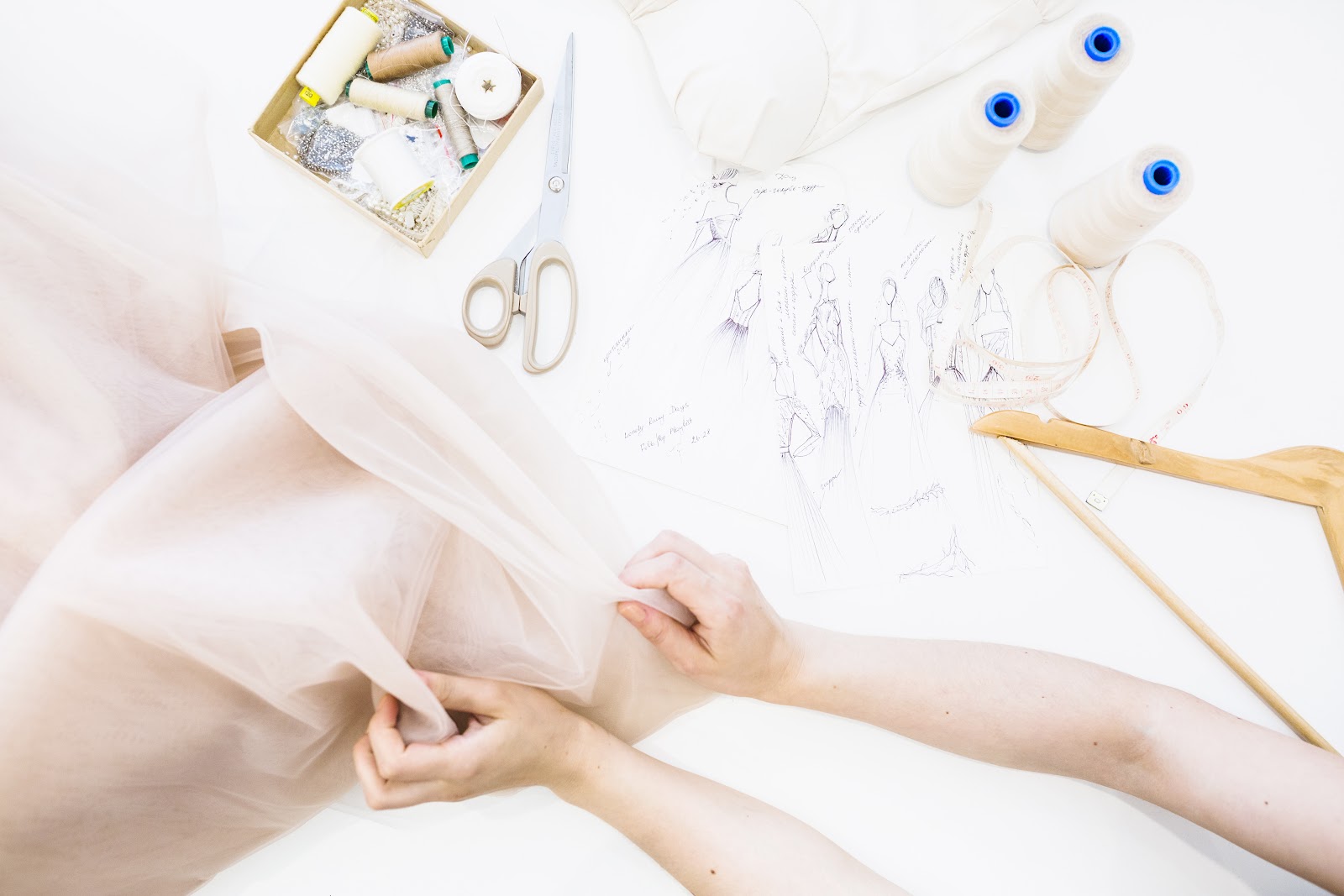 Tules em Destaque: Guia Para Costurar com Tule Filo e Suas Variações